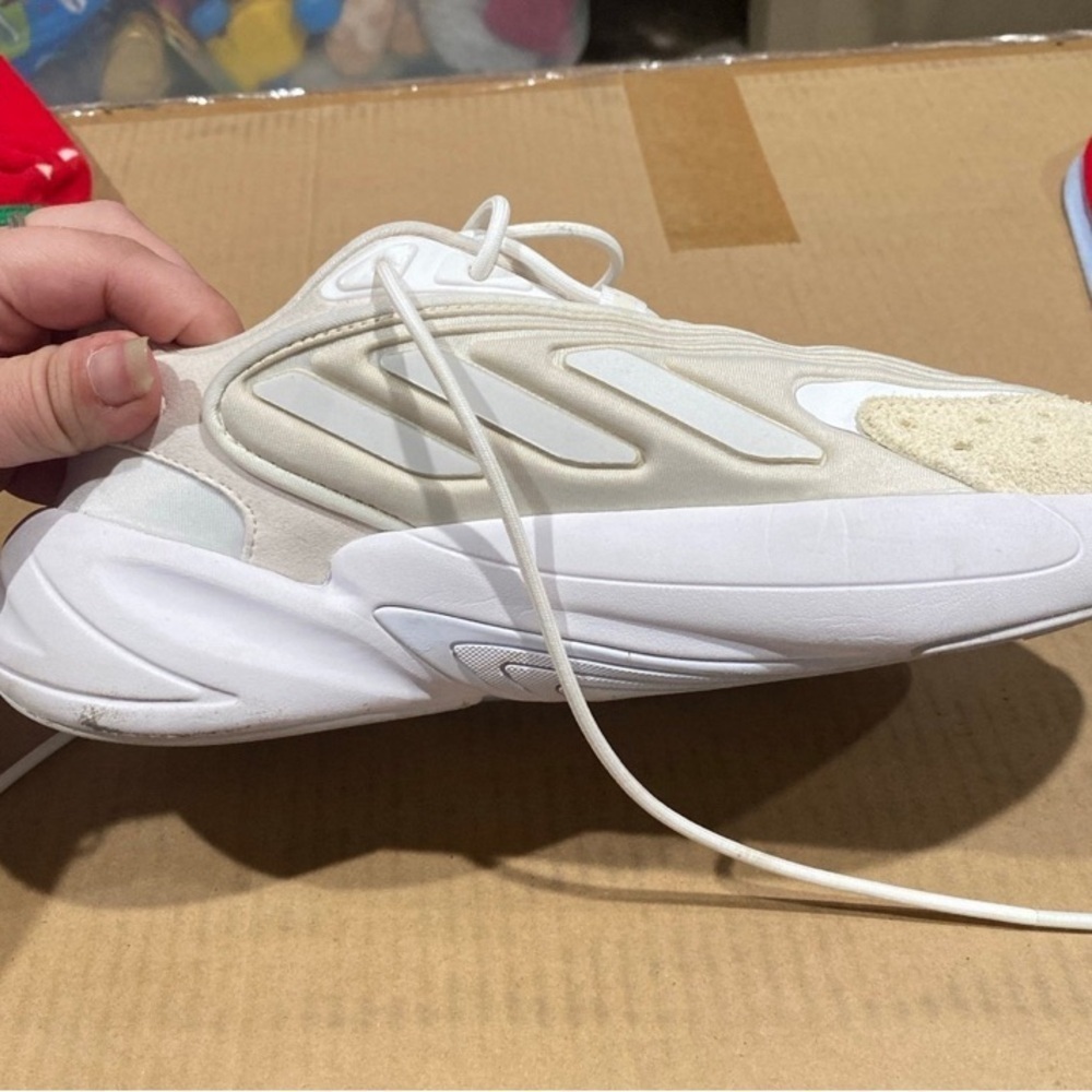 Adidas ozelias - Picture 1 of 4